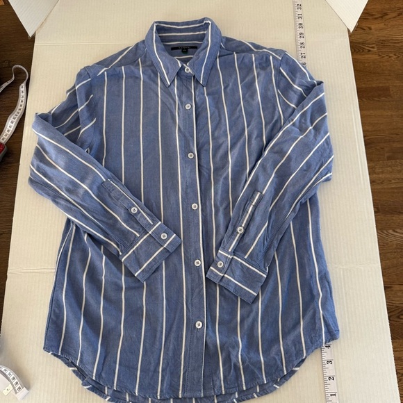 Tahari Blue and White Striped women’s button Up Preppy Shirt - Picture 1 of 5